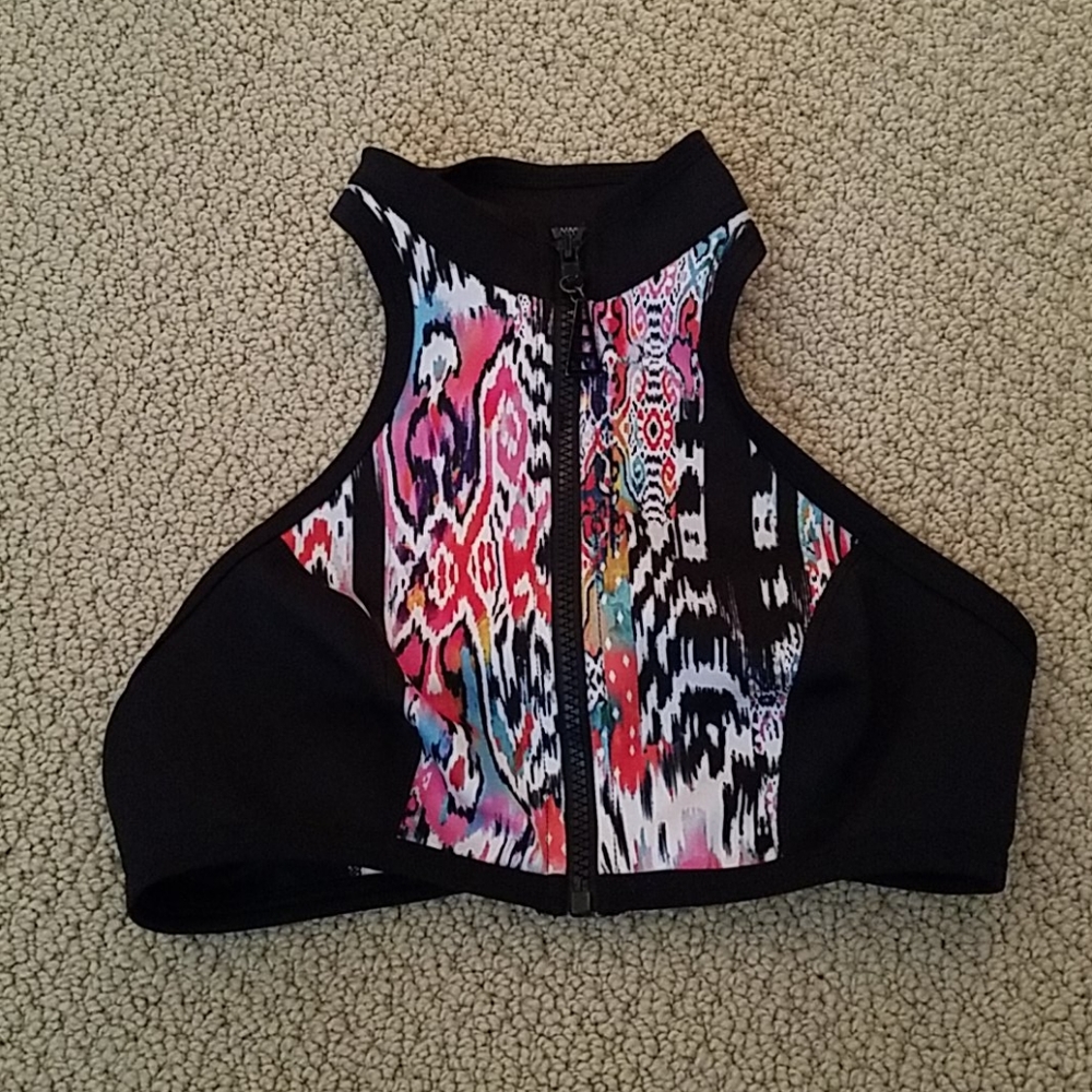 🖤Zip up swim top🖤